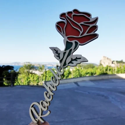 Rosa in legno personalizzata e colorata